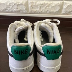 NIKEスニーカー27㌢の画像