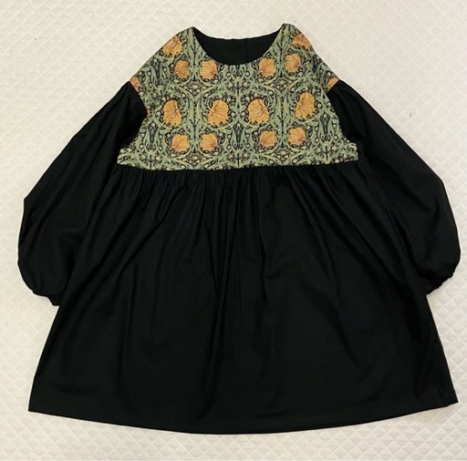 ヨークワンピース　女の子お洋服　120cm