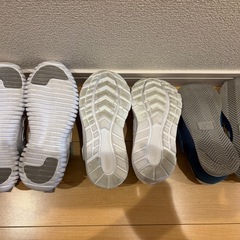 ほぼ新品　ニューバランス　スニーカー　キッズの画像