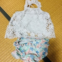 女の子　水着上下とラッシュガード3点セット　サイズ95