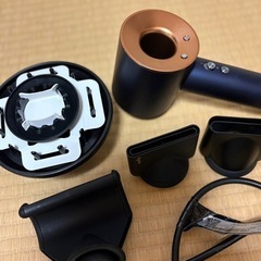 Dysonドライヤー　動作品　アタッチメント未使用