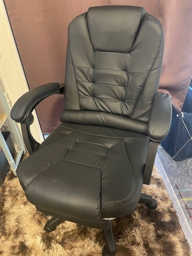 【美品】ゲーミングチェア／オフィスチェア（リクライニング・オットマン付き）