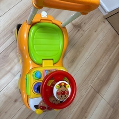 アンパンマンよくばりビジーカー