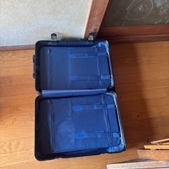 キャリーケースの画像