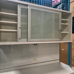 食器棚の画像
