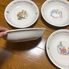 ピーターラビット　お皿　4枚セット　プレート　器　の画像