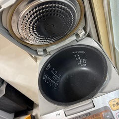 炊飯器の画像