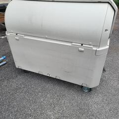 ゴミステーション　ゴミ箱の画像