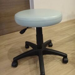 ラウンドOAチェア水色