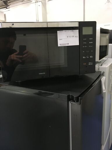 ★リユースのサカイ横浜南店★YM1127 YAMAZEN 電子レンジ YRJ-F182TV（B）  ２０２２年製 動作確認／クリーニング済み