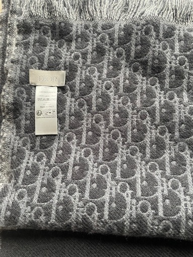 DIOR マフラー