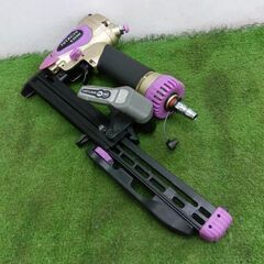 日立工機 N2510M 常圧タッカ 25㎜【野田愛宕店】【店頭取引限定】【中古】管理番号：IT7HK3QY8U45の画像