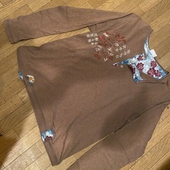 used和柄ちりめん花柄パッチワーク長袖Tシャツカットソーブラウンcpsの画像