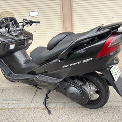 ⭐️自賠責3年付きですぐ乗れる⭐️SKYWAVE250タイプS⭐️プラグ・グリップ・ブレーキフルードなど新品交換済で快調⭐️250ccビッグスクーター⭐️の画像