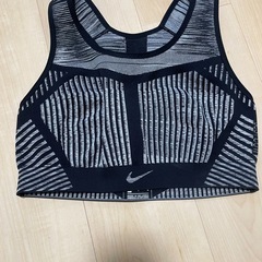 Nikeナイキスポーツブラー