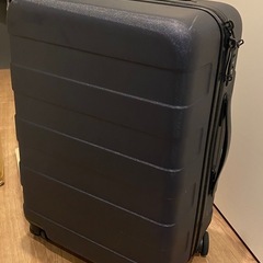 無印良品　スーツケース　36L  黒　持ち手に傷あり　鍵なし