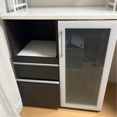 取引中　食器棚　明日限定値下げ中