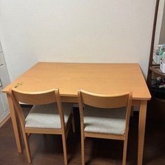 ダイニングテーブル　4点セット
