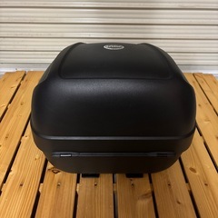 GiViバイクリアボックスの画像