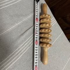 木製のローラー式足裏マッサージ器、