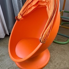 IKEA 回転椅子　たまご型回転チェア