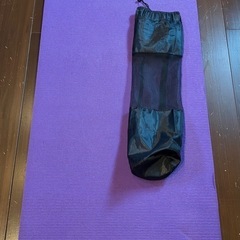 ヨガマット 紫 収納バッグ付きの画像