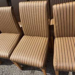 中古の4個椅子になります、の画像