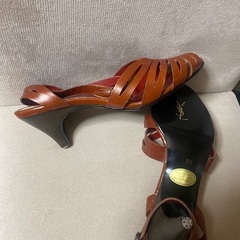 YSL レアルレザーサンダル　ハイヒールパンプスの画像