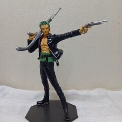 ワンピース　ゾロフィギュア