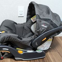 Chicco KeyFit 新生児、幼児用カーシートとベース 幼児用後ろ向きシート | 幼児用ヘッドサポート付き | Chiccoベビーカー対応 | ベビー旅行用品　定価約３万円の画像