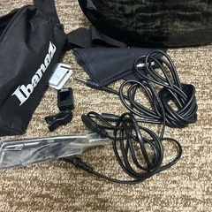 Ibanez エレキギター ブラック ギターケース付きの画像