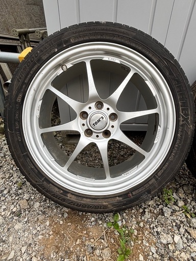 超希少・超軽量30 プリウス　鍛造トムス17インチホイール