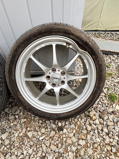超希少・超軽量30 プリウス鍛造トムス17インチホイール