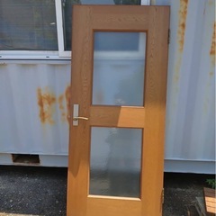 木製ドア　の画像