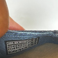 ⭐︎UGG アグ⭐︎スリッポン 23.5cm レディースの画像