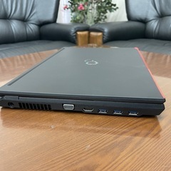 富士通　第7世代 i3 💻の画像