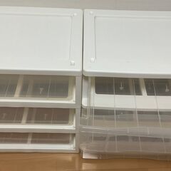 プラスチックの収納ボックス【中×２】