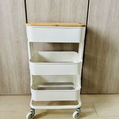 【IKEA】天板付きワゴン（定価3999→1500円）机としても...