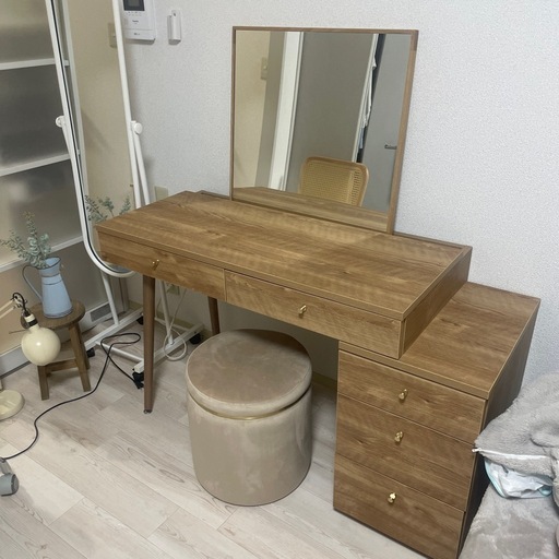 サイドチェスト付きドレッサーデスク