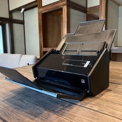 スマホでも操作可。スキャナーで全ての紙媒体を手のひらに＜富士通＞ Scan snap ix500 美品の画像