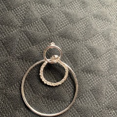 ピアス