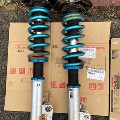 三菱　デリカd5 　カディス　車高調　リフトアップ
