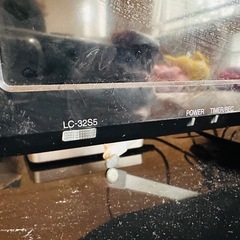 シャープ32型液晶テレビの画像
