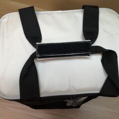 BMW ディーラー プレゼント品 簡易保冷バッグ 未使用品 28cm  × 28cm × 18cmの画像