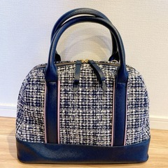 ベロアのハンドバッグの画像