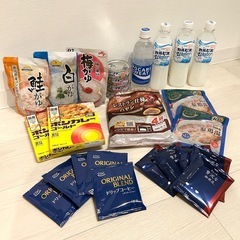 カレー　おかゆ　コーヒー　シーチキン　カルピス　ポカリスエットなど