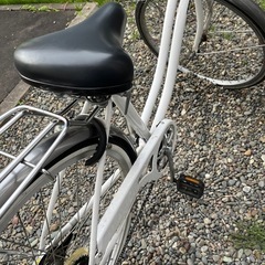 26インチ　自転車　白の画像