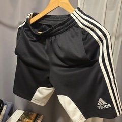 adidas ハーフパンツ 