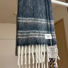 【未使用品】イタリア製 アルパカチェックボリュームマフラー　＜ブルー＞の画像