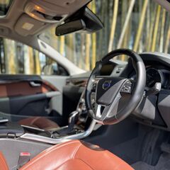 装備充実！車検R9.5迄！ボルボ V70 T4 インスクリプション！サンルーフ！レザーシート！全車速追従クルコン！の画像